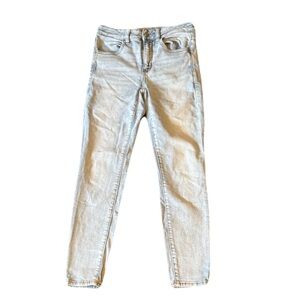 American Eagle Next Level Stretch Hi Rise Jegging Size 6 Light Wash Skinny Jeans